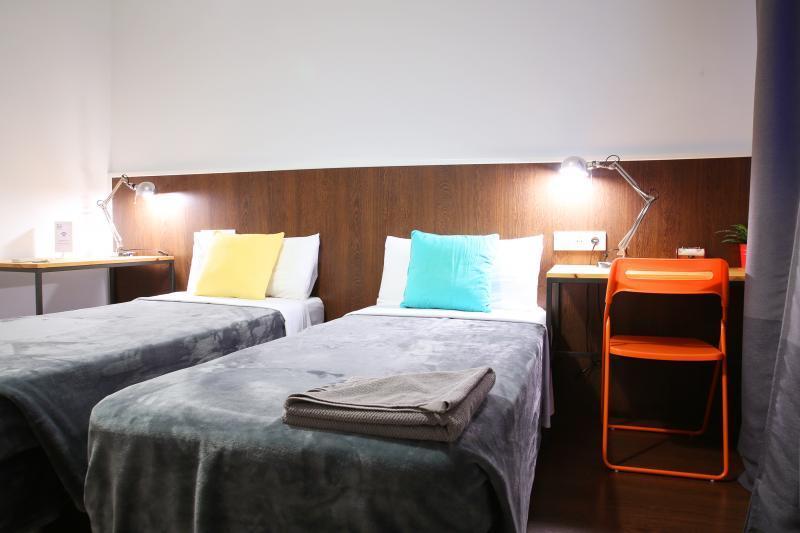 De 185 M2 Com 8 Apartamento *