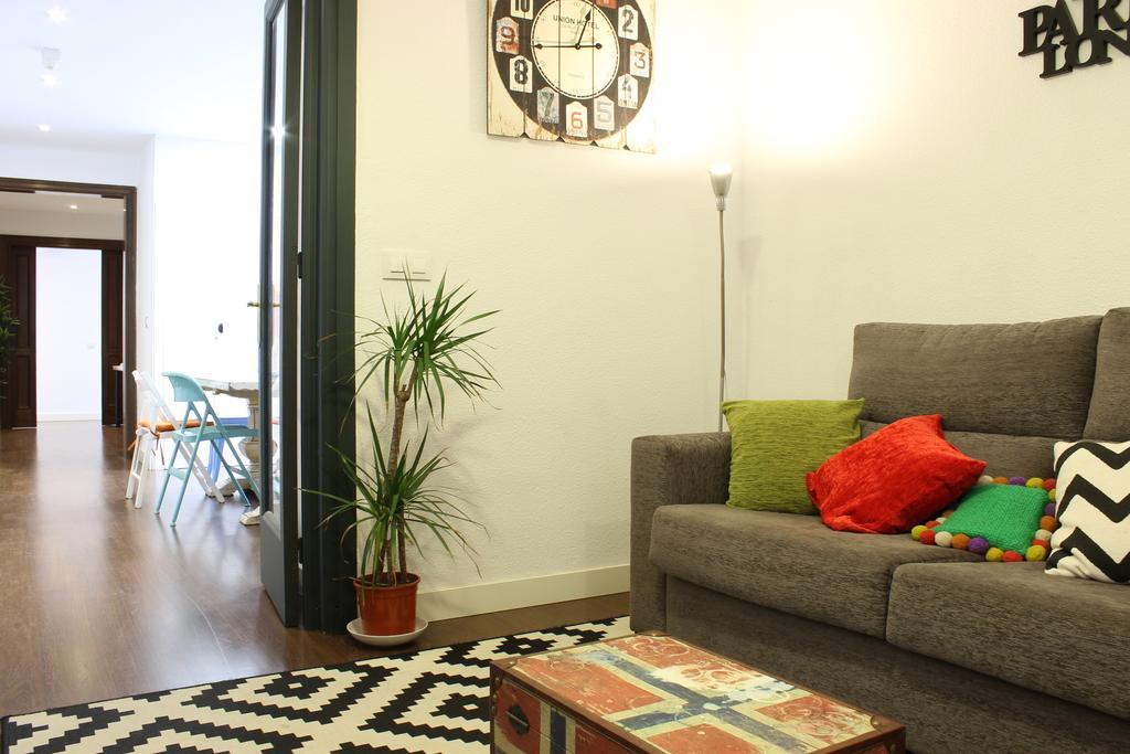 De 185 M2 Com 8 * Barcelona